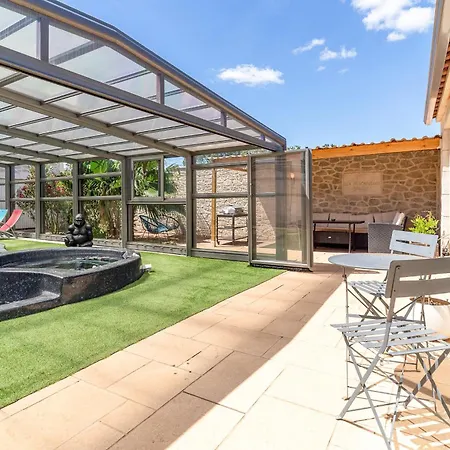 La Castagne Holiday home Caumont-sur-Durance